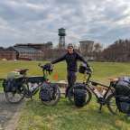 FAHRRÄDER & ZUBEHÖR